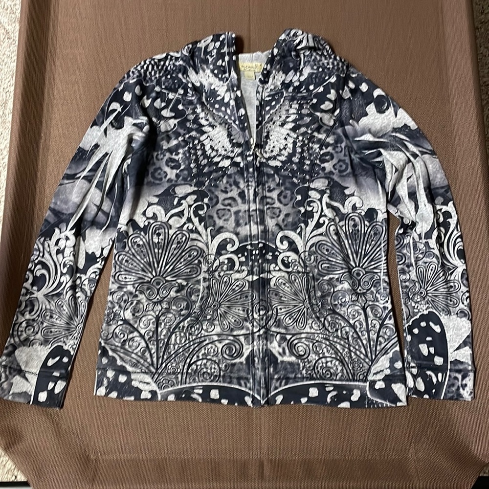 Women’s “live and let live “ embellished hoodie. Size M.